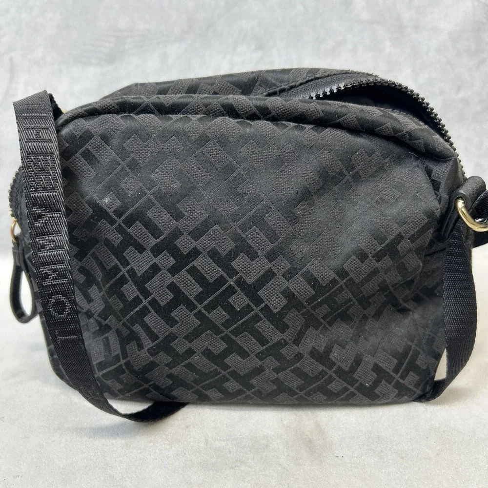 Tommy‎ Hilfiger Purse Crossbody Logo Black Canvas women's Shoulder bag Strap